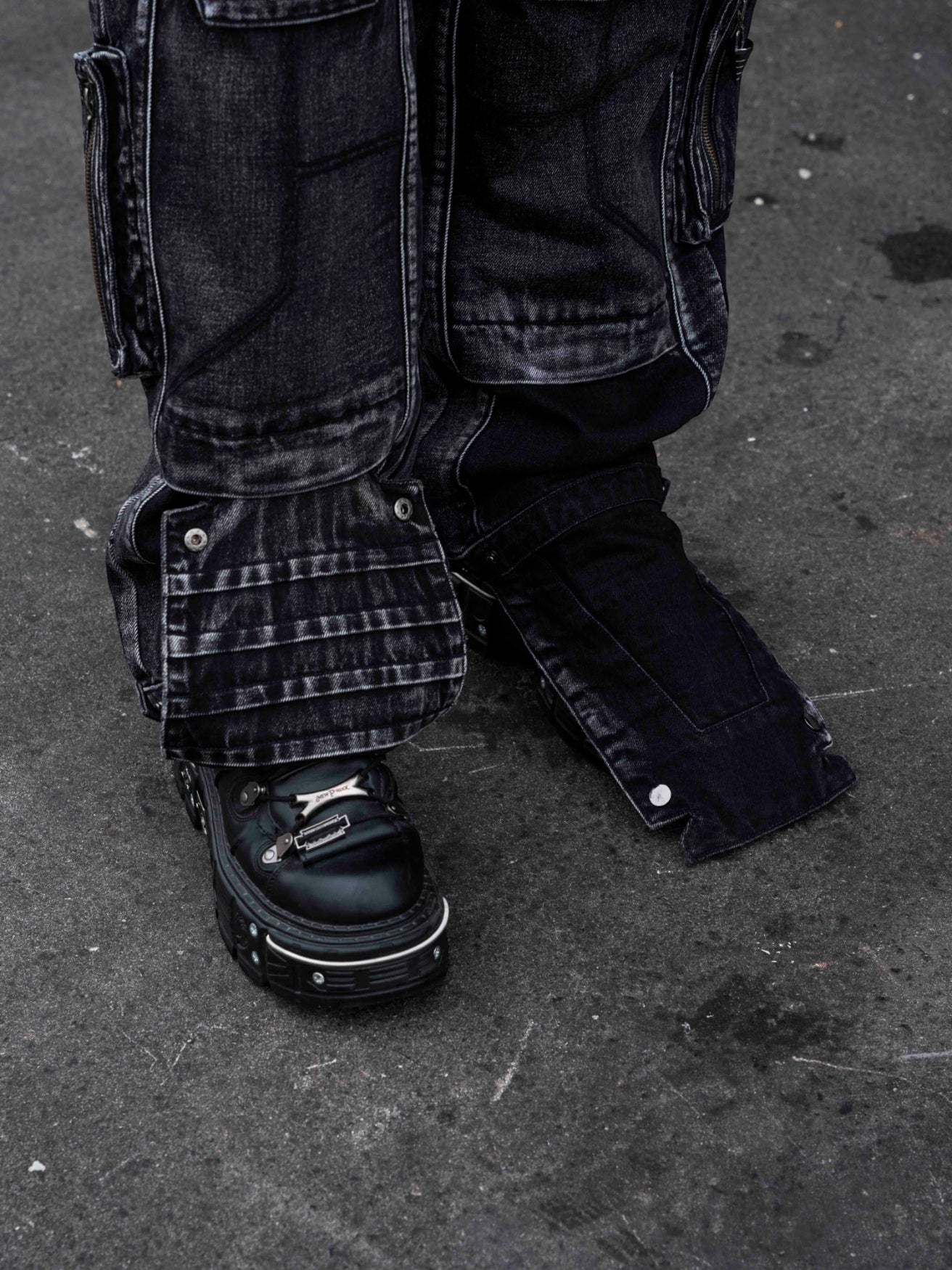 "SPIRAL" Cargo Pants