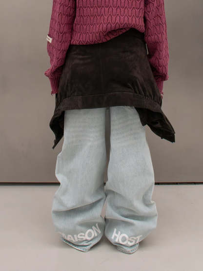 MH ESSENTIAL LIGHT BLUE JEANS