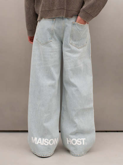 MH ESSENTIAL LIGHT BLUE JEANS