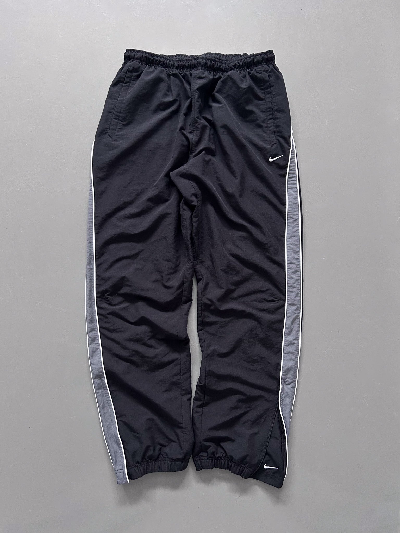 NIKE VINTAGE TRACKPANTS MYSTERY BOX (1 PIECE)