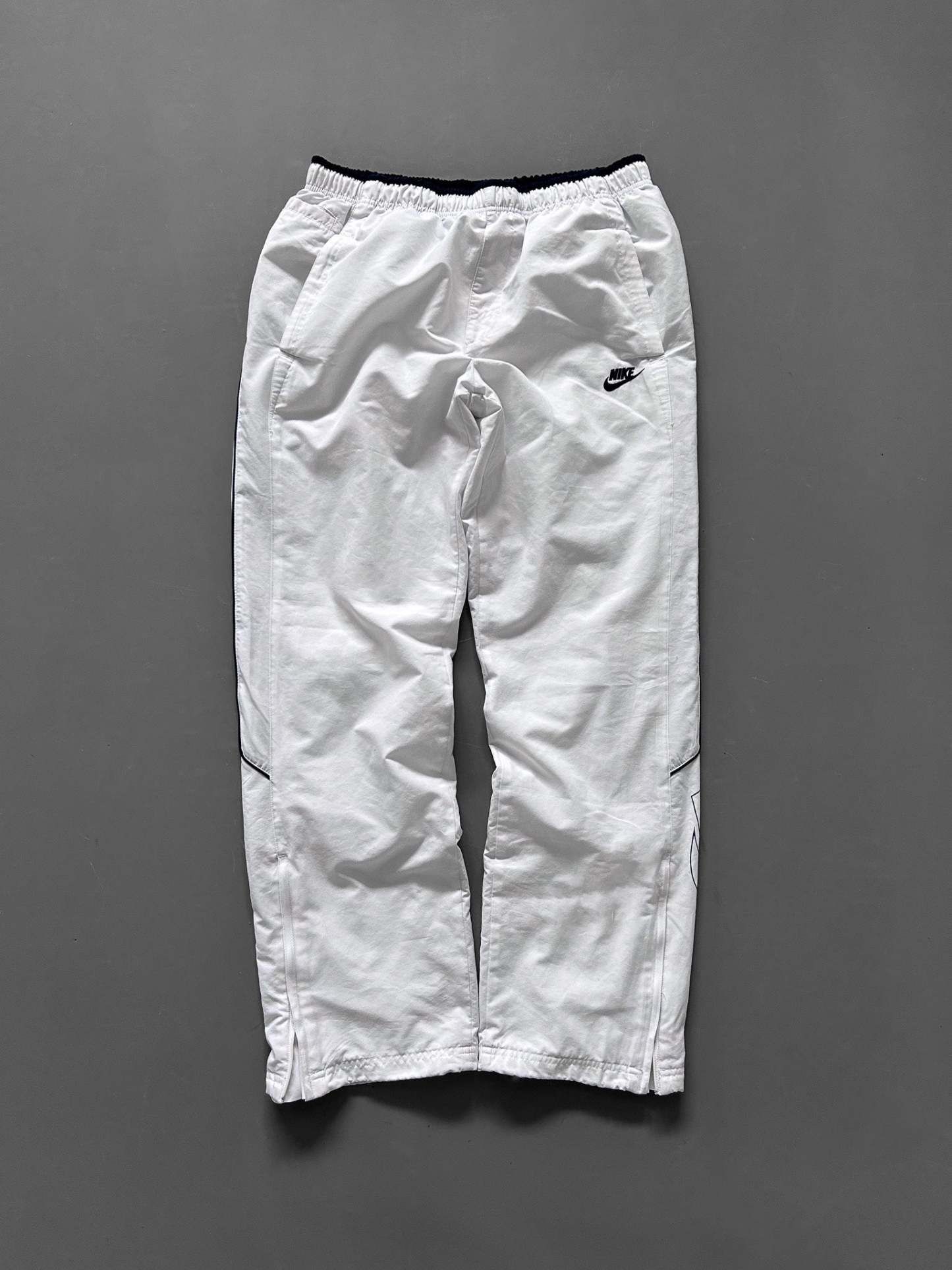 NIKE VINTAGE TRACKPANTS MYSTERY BOX (1 PIECE)