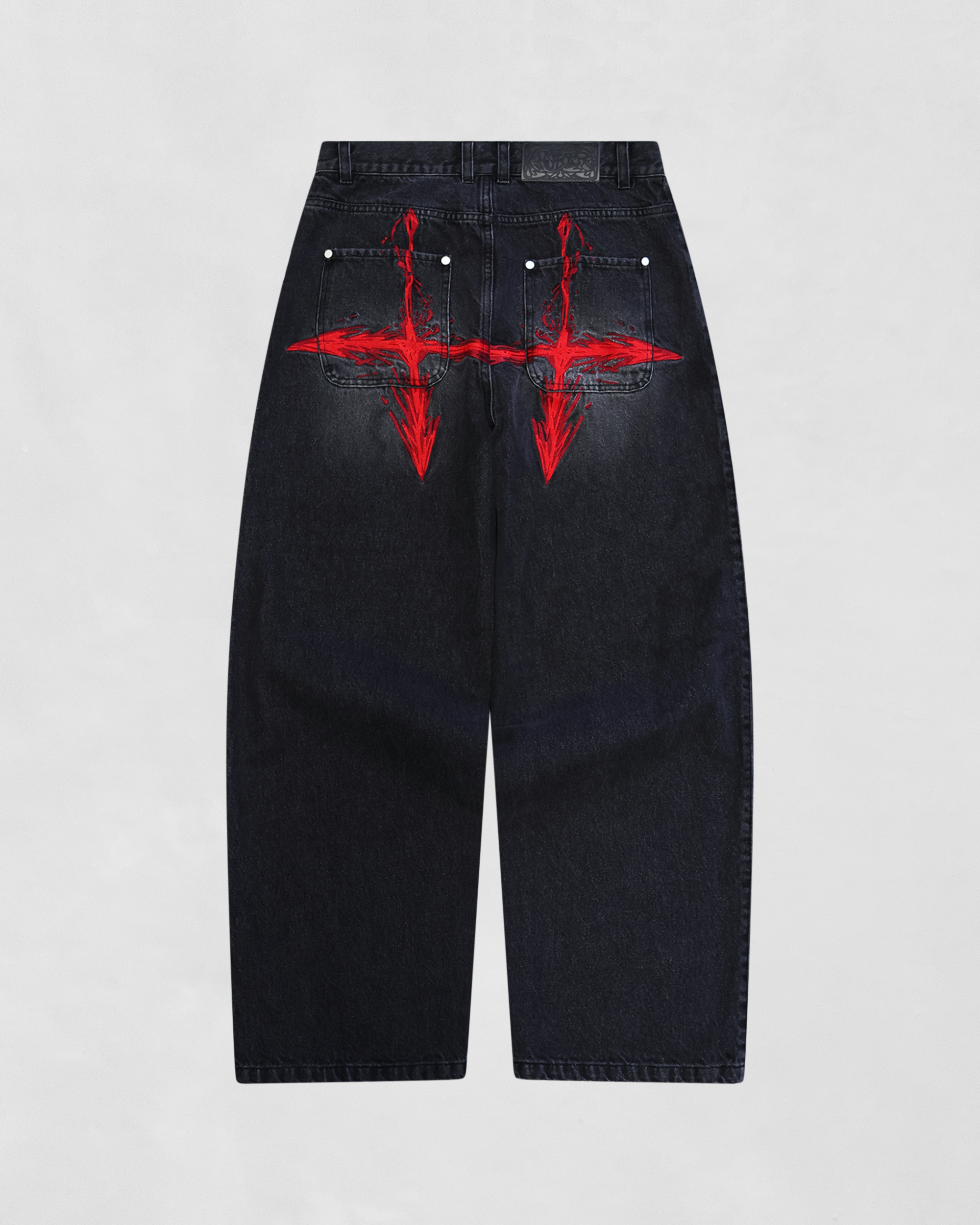 PIERCING BLOOD JEANS