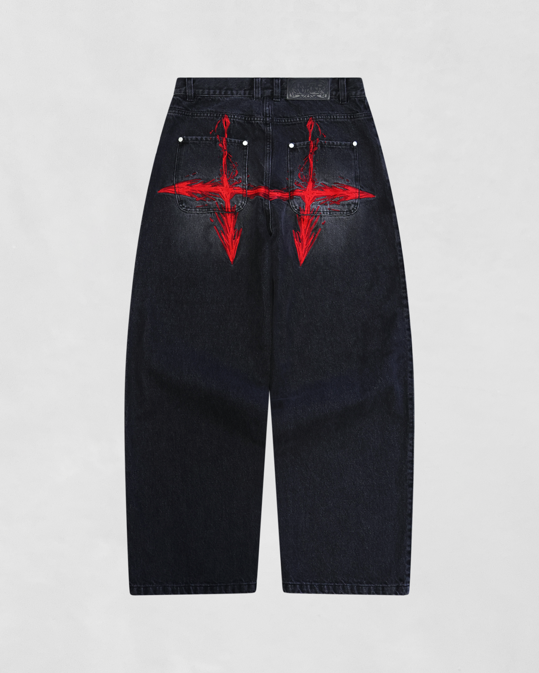 PIERCING BLOOD JEANS