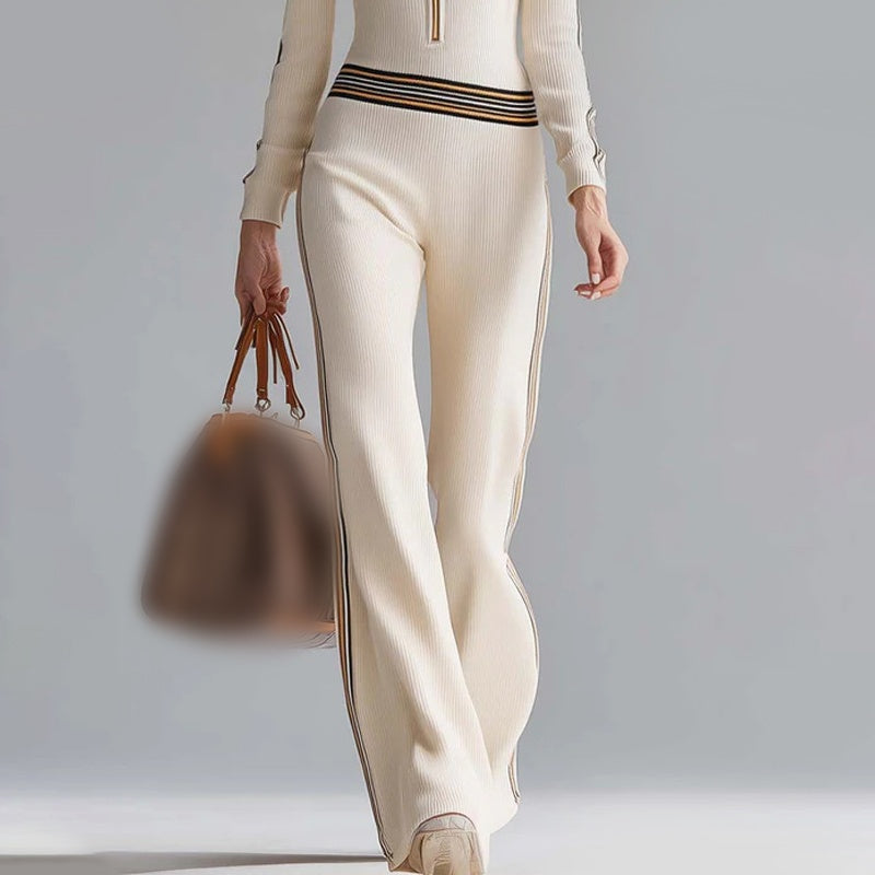 Дамски панталон с качулка, V-образно деколте и цип