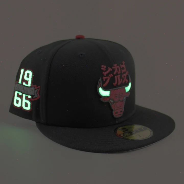 NEW IN CAPS KATAKANA CHICAGO BULLS HYPERFLY NEW ERA 59FIFTY FITTED HAT (BLACK GRAY UNDER BRIM)