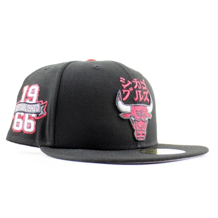 NEW IN CAPS KATAKANA CHICAGO BULLS HYPERFLY NEW ERA 59FIFTY FITTED HAT (BLACK GRAY UNDER BRIM)