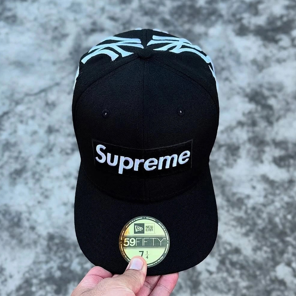 NEW ERA X SUPREME NEW YORK YANKEES EMBROIDERED CASUAL BASEBALL CAP