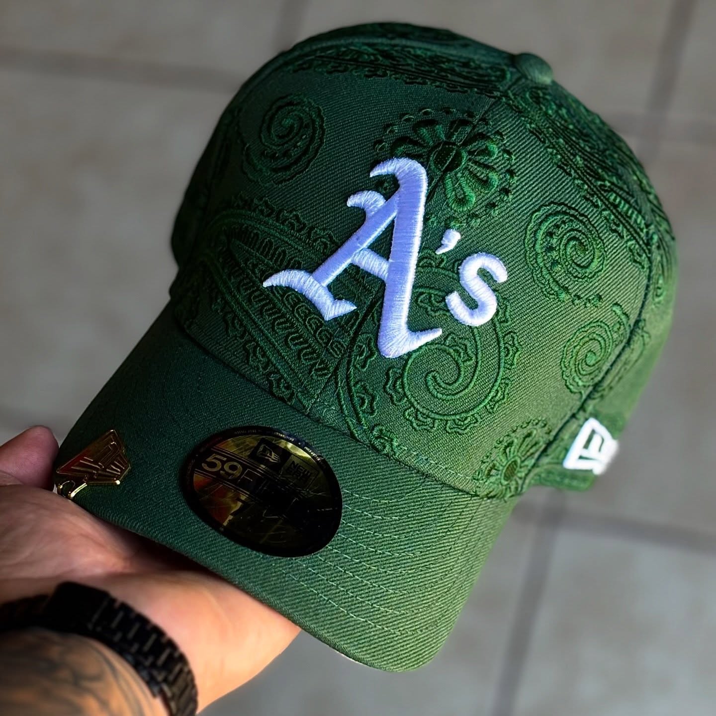 NEW ERA MLB OAKLAND ATHLETICS BORN X RAISED  EMBROIDERED CASUAL BASEBALL CAP