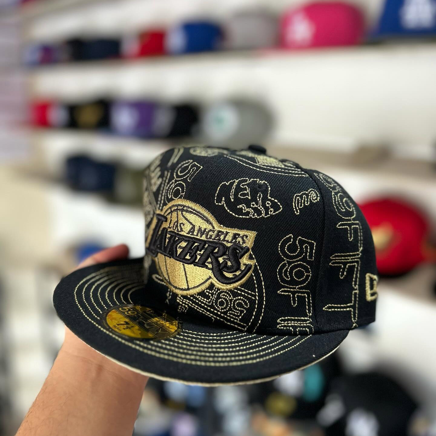 NEW ERA LOS ANGELES LAKERS DAY ALLOVER PRINT EMBROIDERED CASUAL BASEBALL CAP-Thesouthcaps