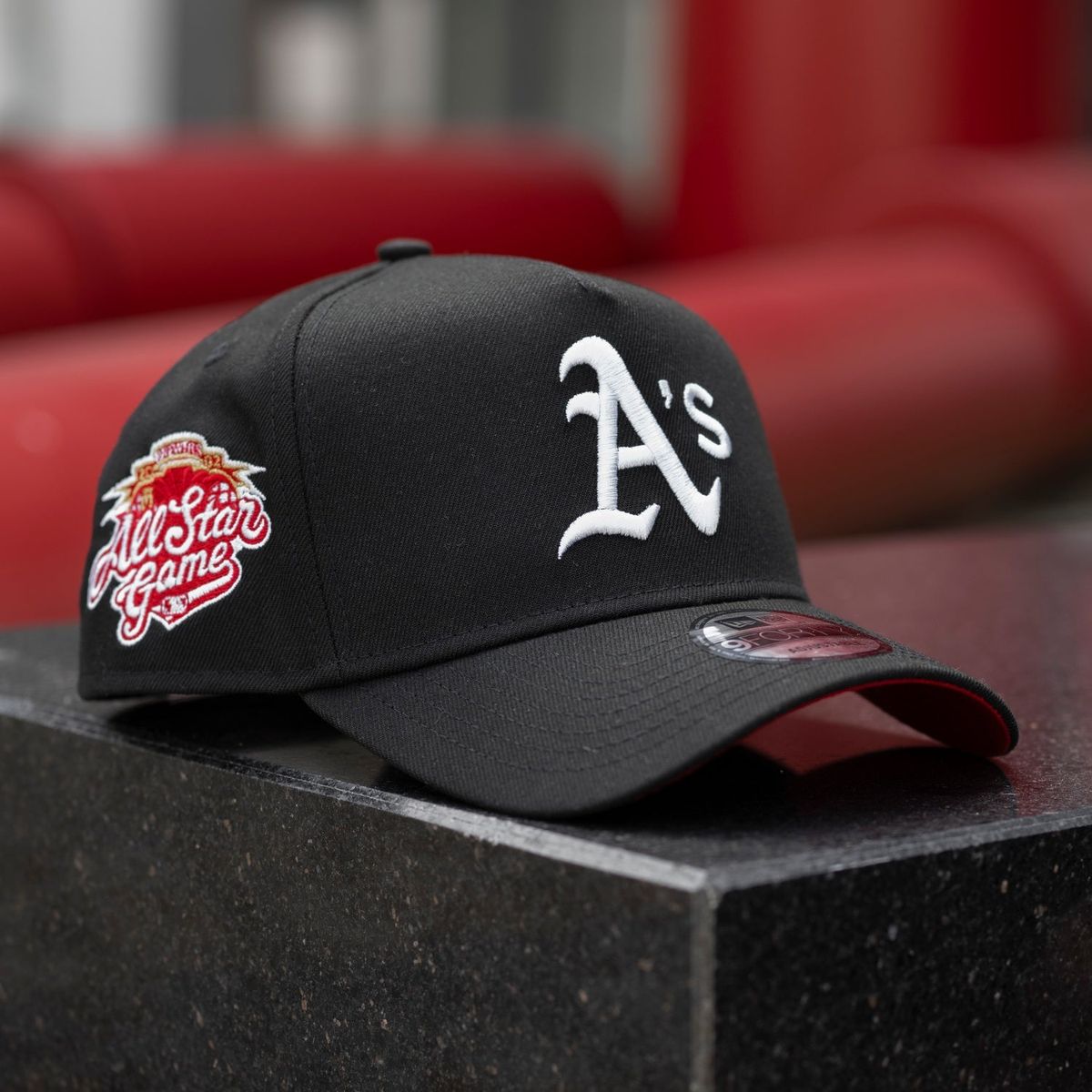 NEW ERA 9FORTY OAKLAND ATHLETICS ALL STAR GAME 2002 BLACK / SCARLET RED UV-Thesouthcaps