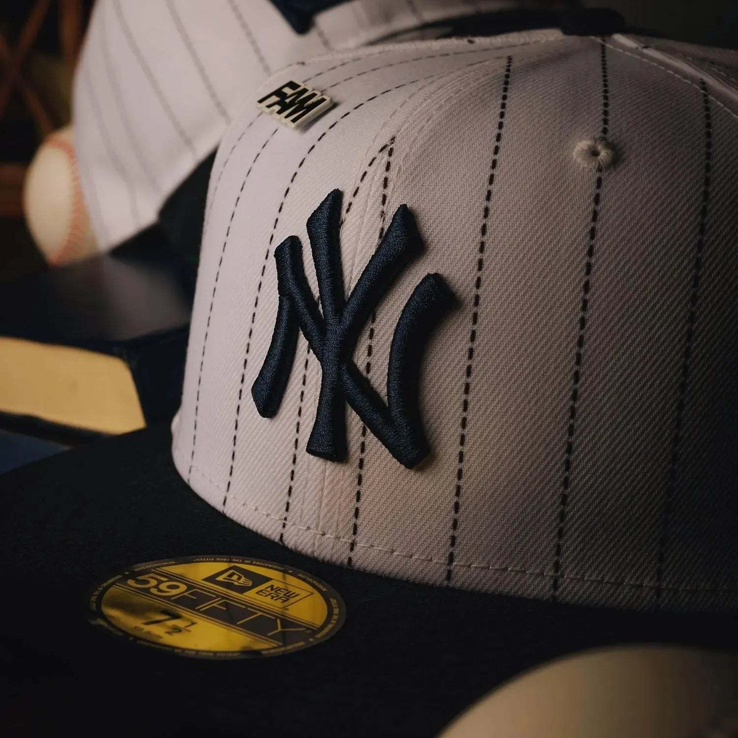 NEW ERA 59FIFTY MLB NEW YORK YANKEES TWENTY SEVEN TITLES TWO TONE / GREY UV FITTED CAP THE SOUTH CAP
