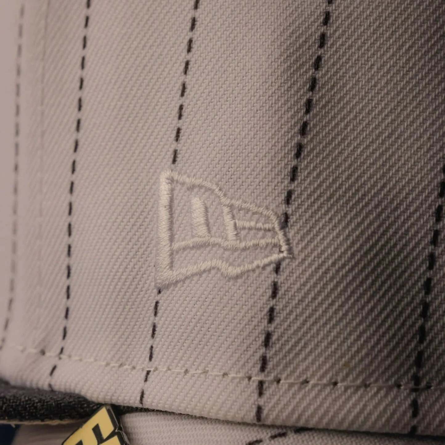 NEW ERA 59FIFTY MLB NEW YORK YANKEES TWENTY SEVEN TITLES TWO TONE / GREY UV FITTED CAP THE SOUTH CAP