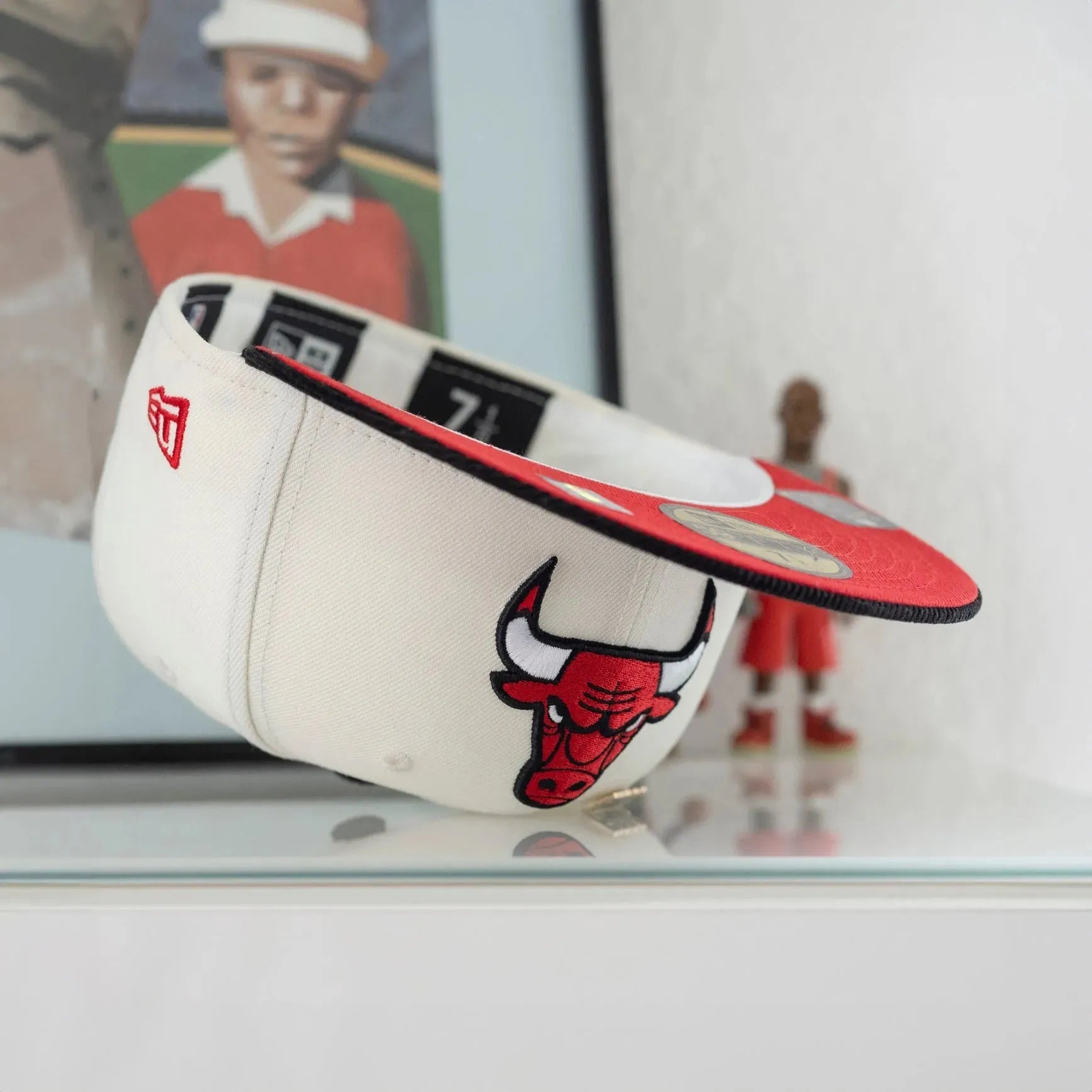 NEW ERA 59FIFTY NBA CHICAGO BULLS ESTABLISHED 1966 TWO TONE / SCARLET UV FITTED CAP THE SOUTH CAP-Thesouthcaps