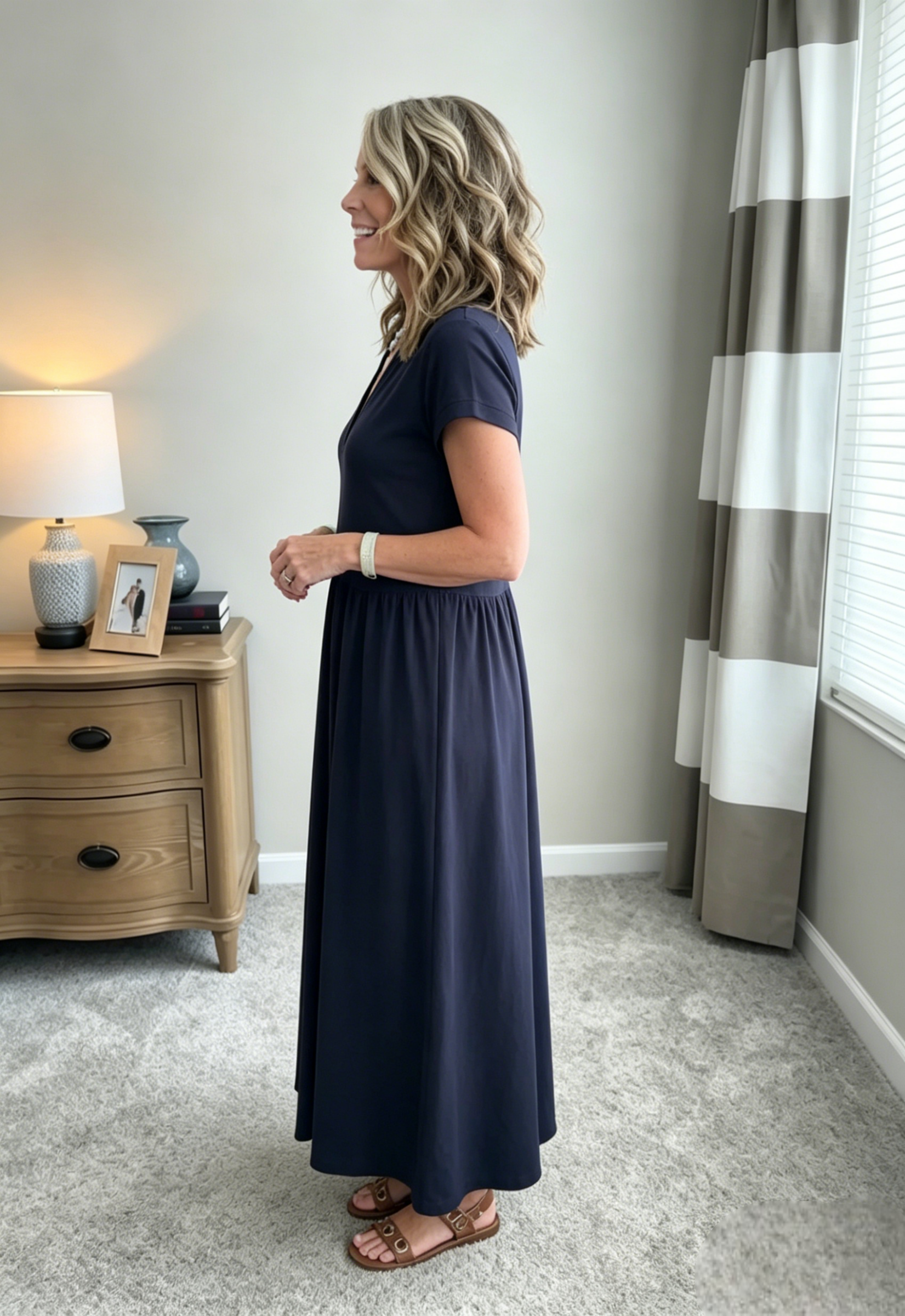 🔥𝐂𝐋𝐄𝐀𝐑𝐀𝐍𝐂𝐄 𝐃𝐈𝐒𝐂𝐎𝐔𝐍𝐓 𝟓𝟒% 𝐎𝐅𝐅🔥-90% Pure Cotton Maxi V-neck Dress