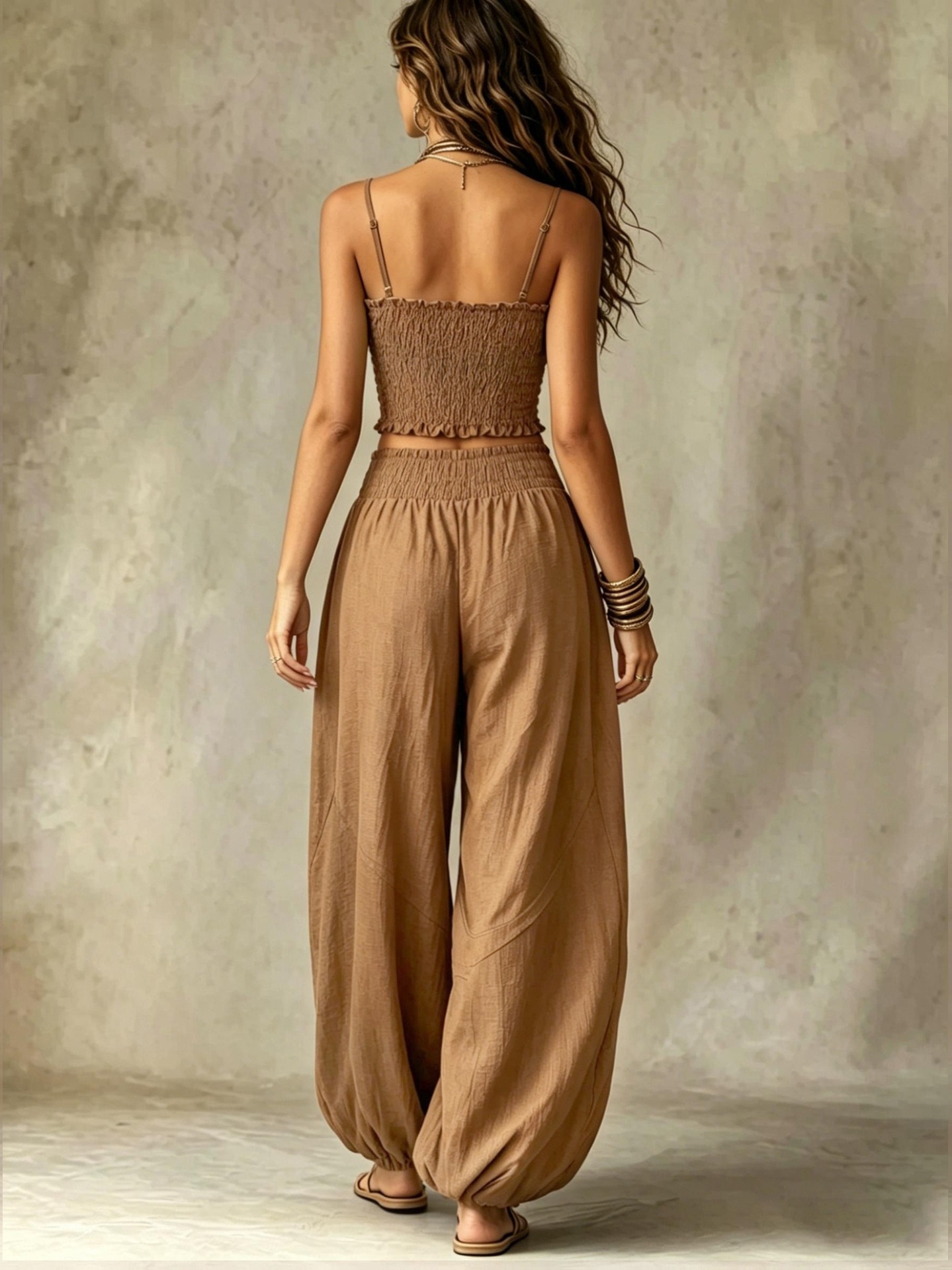 🔥𝐂𝐋𝐄𝐀𝐑𝐀𝐍𝐂𝐄 𝐃𝐈𝐒𝐂𝐎𝐔𝐍𝐓 𝟓𝟒% 𝐎𝐅𝐅🔥-Short Suspender Top & Lantern Pants Set