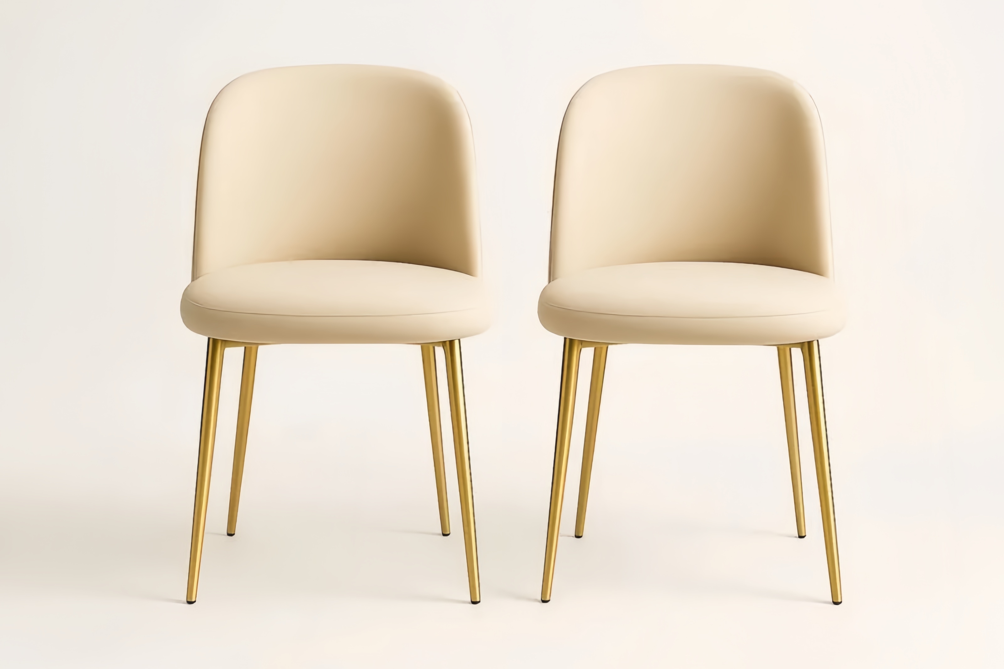 Lot de 2 chaises de salle à manger en PU 80 cm avec structure MDF, pieds en acier doré et assise rembourrée en mousse polyuréthane