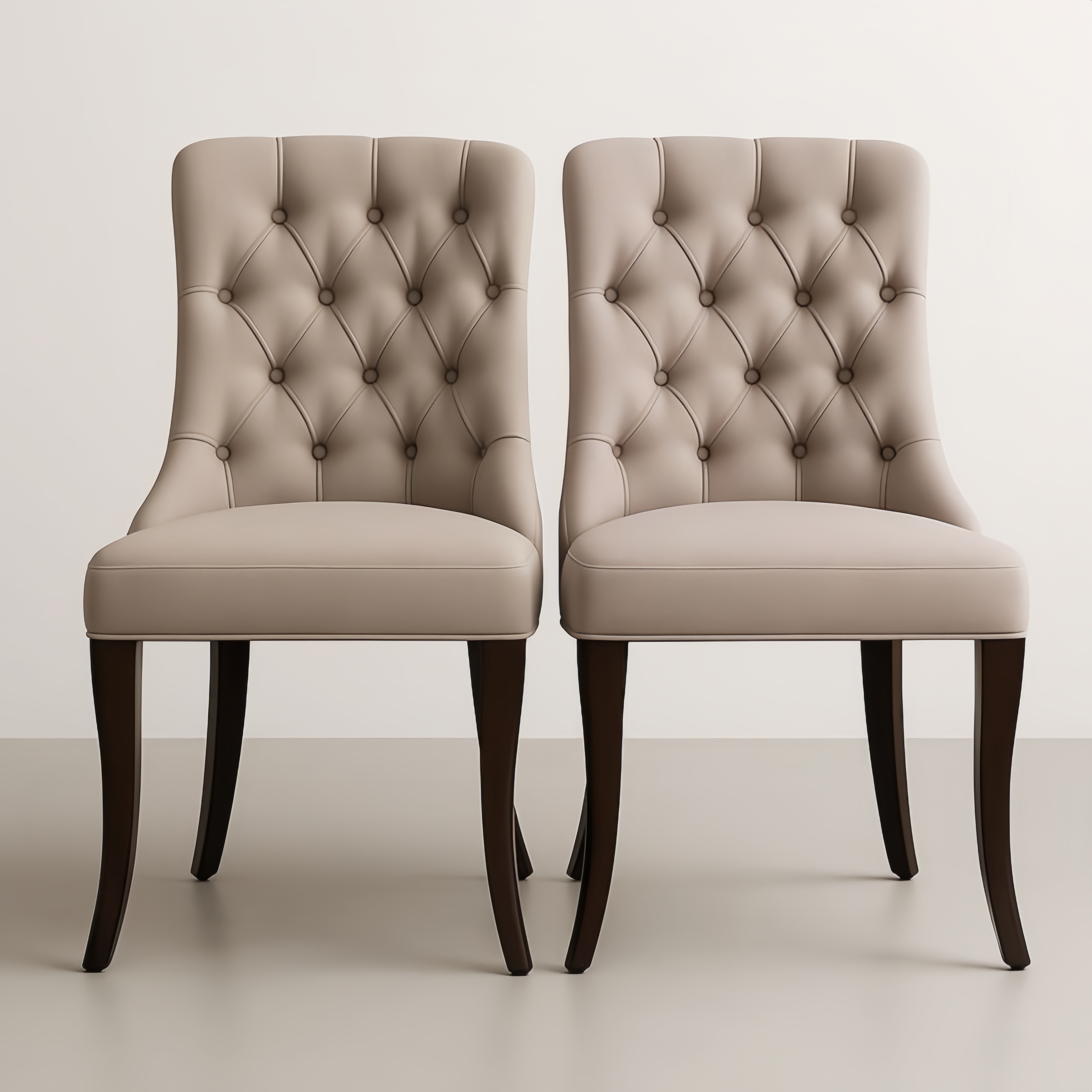 Lot de chaises en tissu beige avec pieds en bois