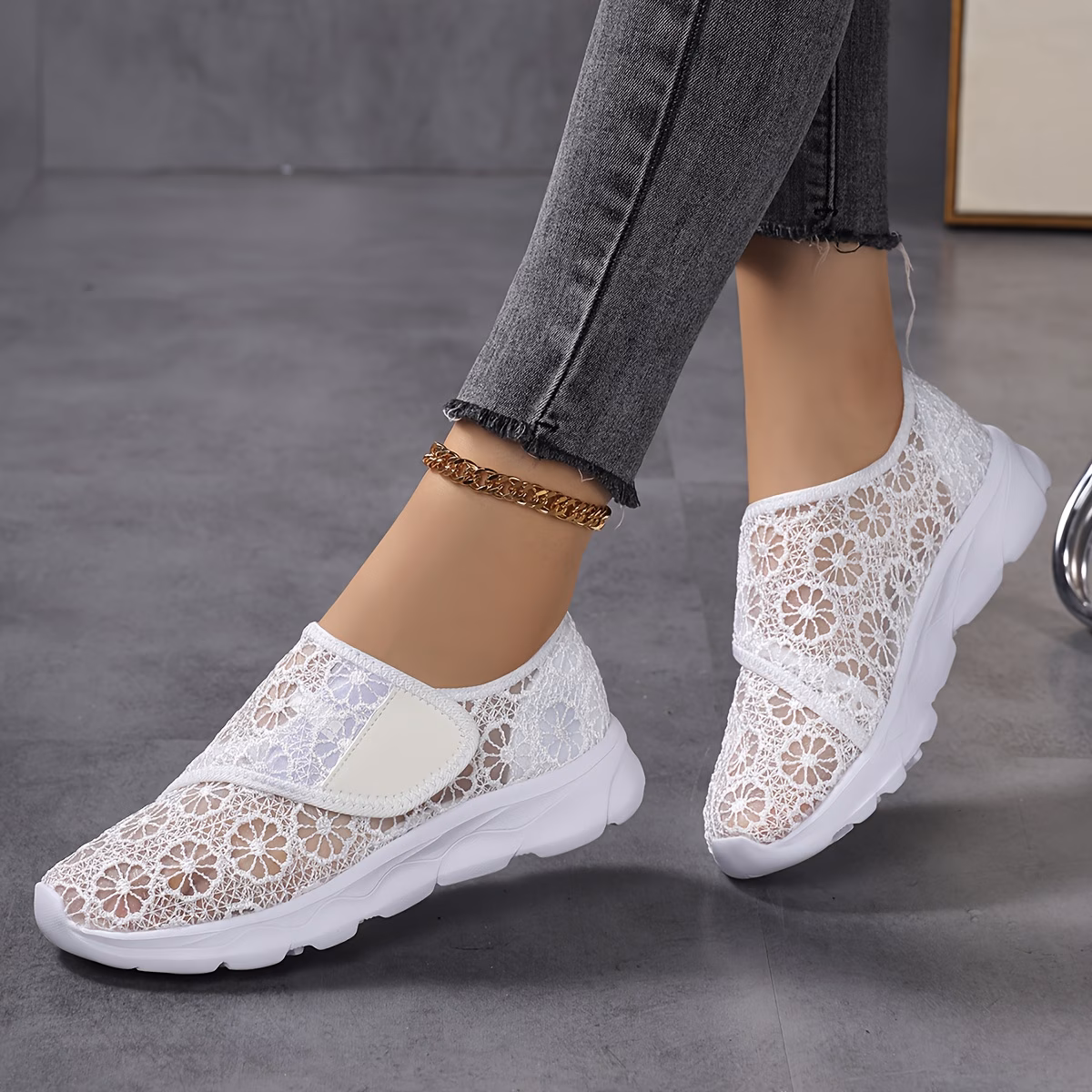 sneakers new summer fashion solid color lace breathable lightweight walking shoes for outdoor use Product details 2