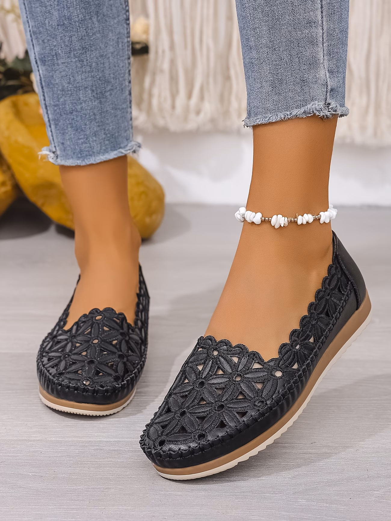 plus size hollow out design lightweight two   sole womens flat shoes women shoes Product details 5