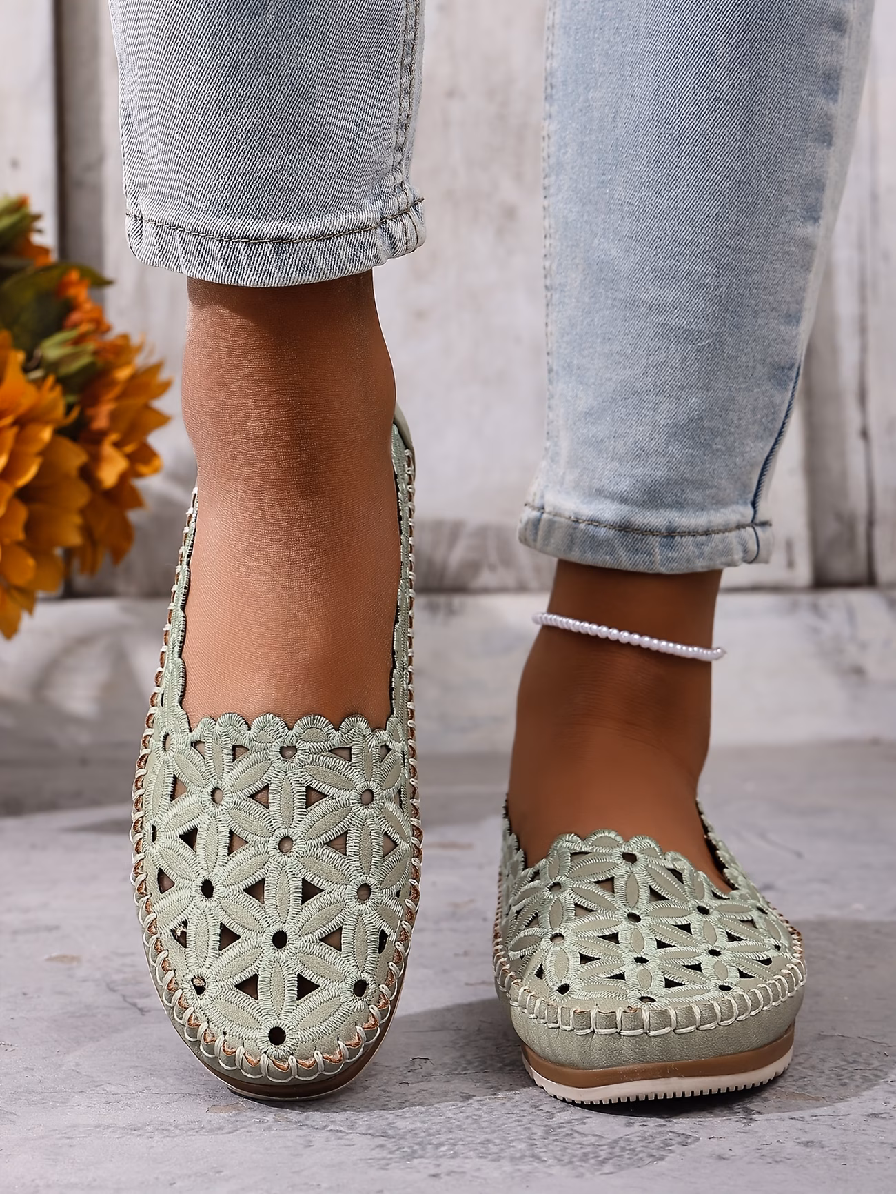plus size hollow out design lightweight two   sole womens flat shoes women shoes Product details 4