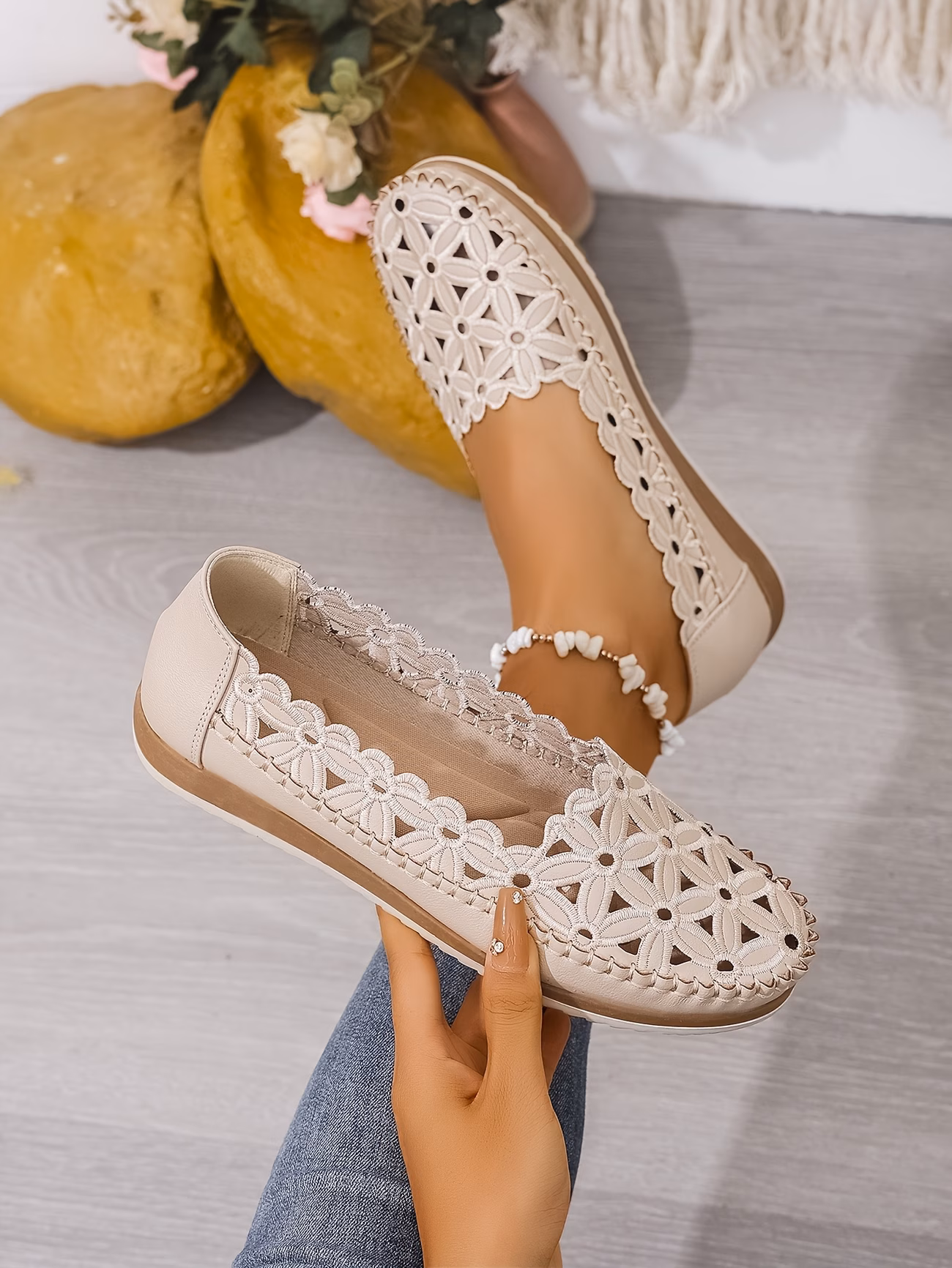 plus size hollow out design lightweight two   sole womens flat shoes women shoes Product details 11