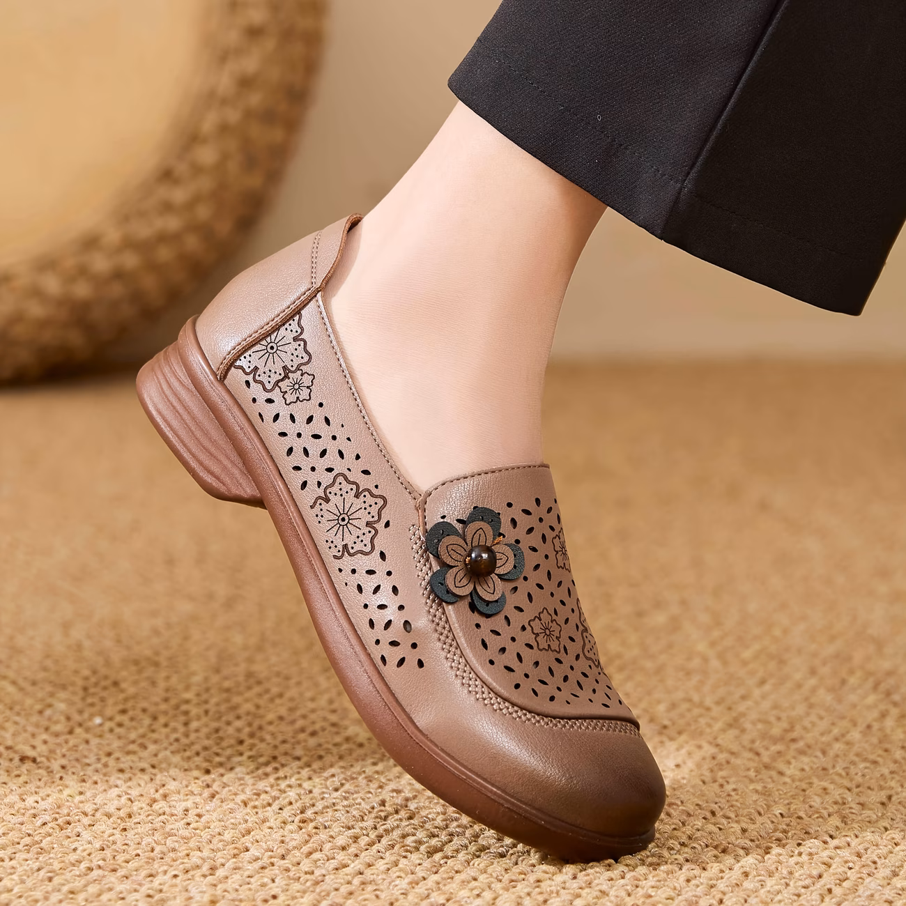 comfortable and breathable flat shoes for middle aged and elderly women featuring a wide fit   and non slip design women shoes Product details 7