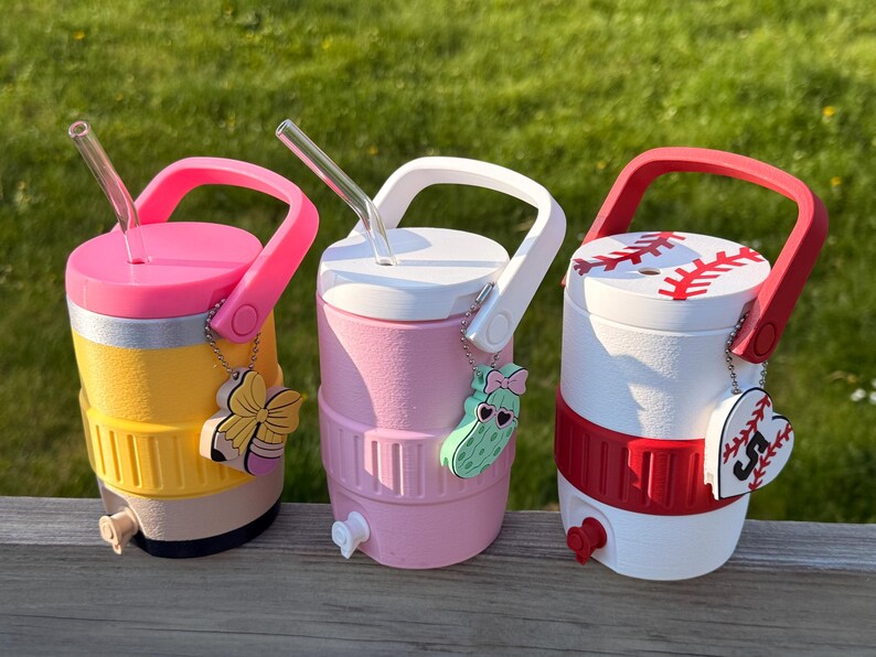 Viral 3D Printed Can Holder with Straw