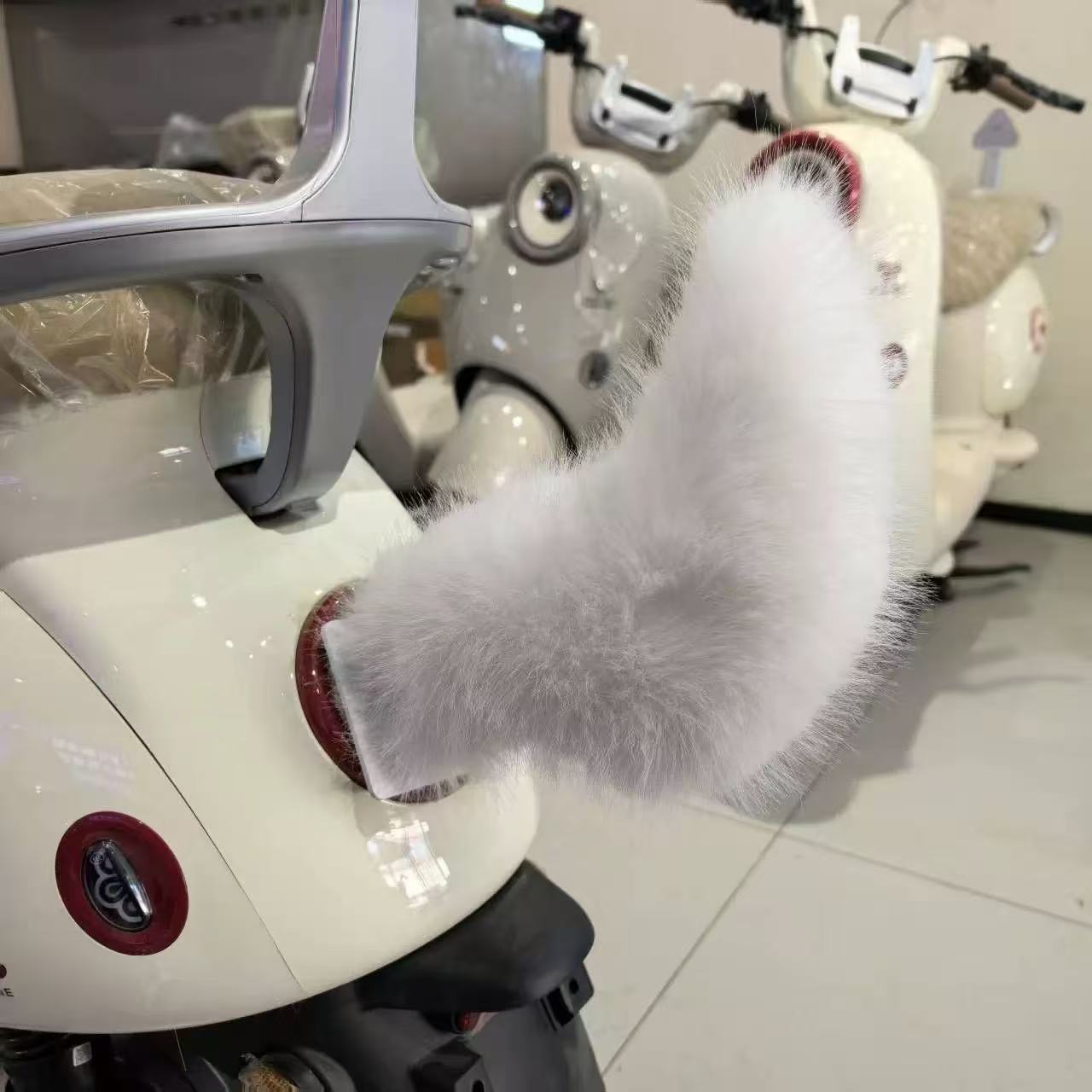 Sound-Activated Moving Tail for Electric Car, Car Ornament, Auto Modification Accessory