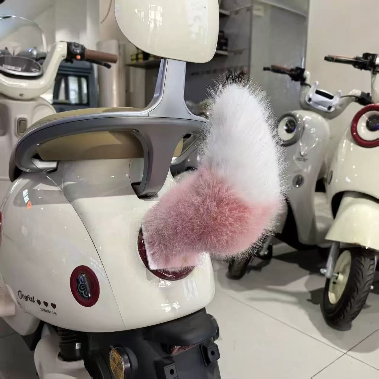 Sound-Activated Moving Tail for Electric Car, Car Ornament, Auto Modification Accessory