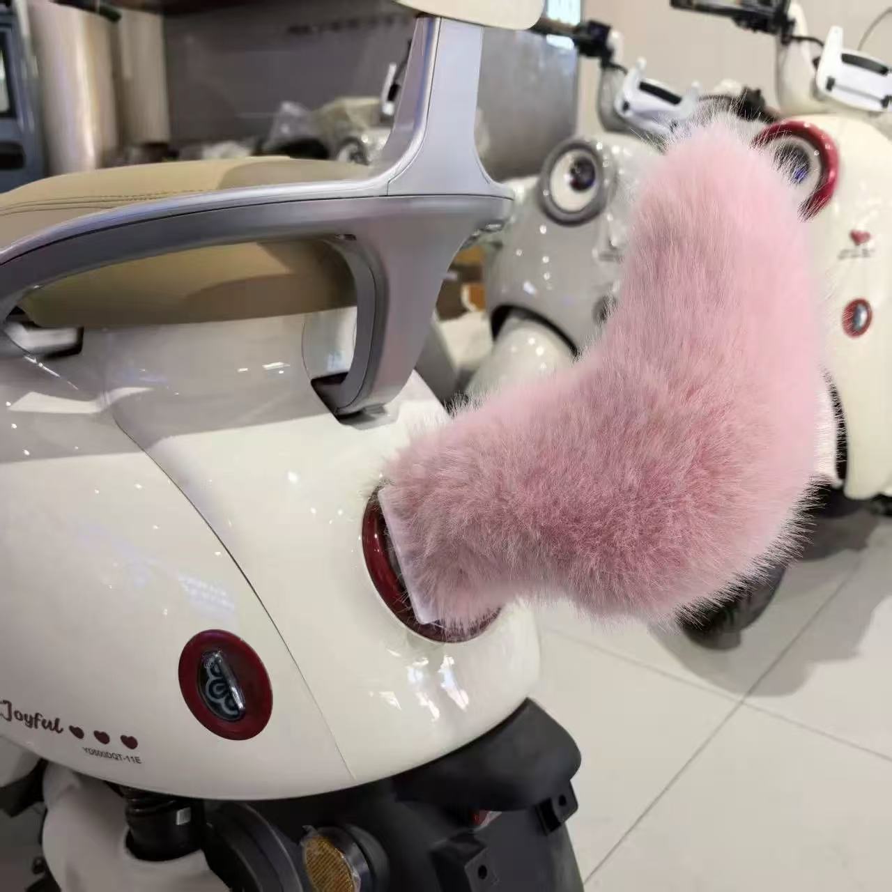 Sound-Activated Moving Tail for Electric Car, Car Ornament, Auto Modification Accessory