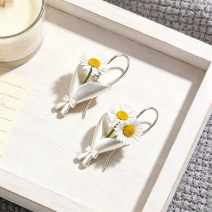 Real Flower Keepsake Necklace – DIY Floral Bouquet