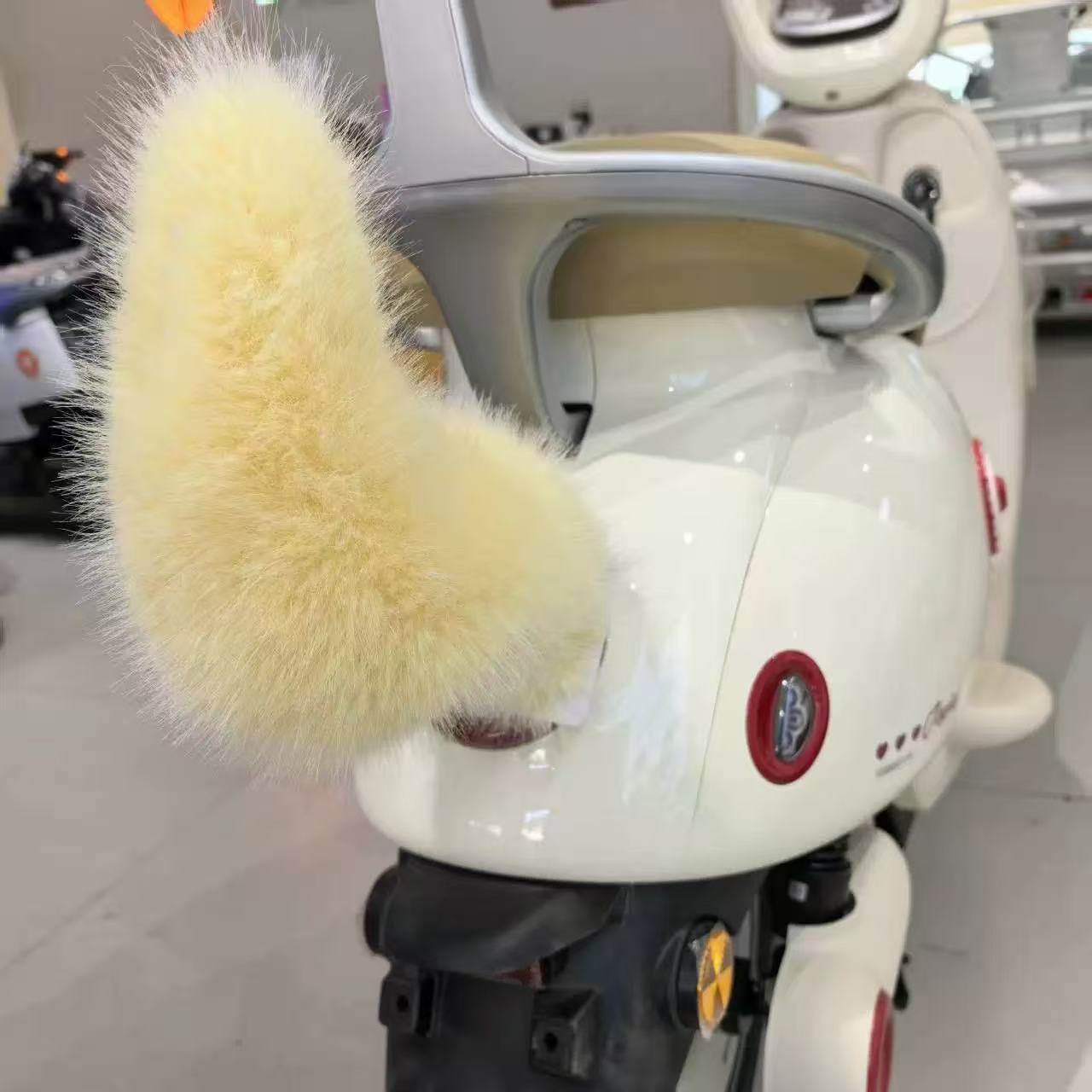 Sound-Activated Moving Tail for Electric Car, Car Ornament, Auto Modification Accessory