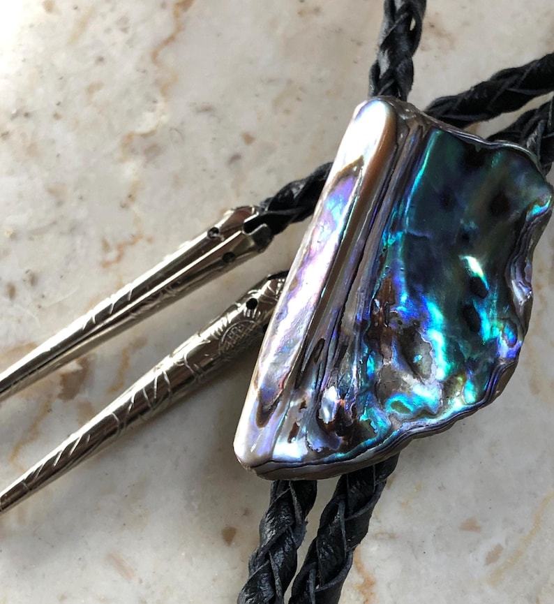 Abalone Shell Bolo Tie — Genuine New Zealand Paua Shell-MesaThread