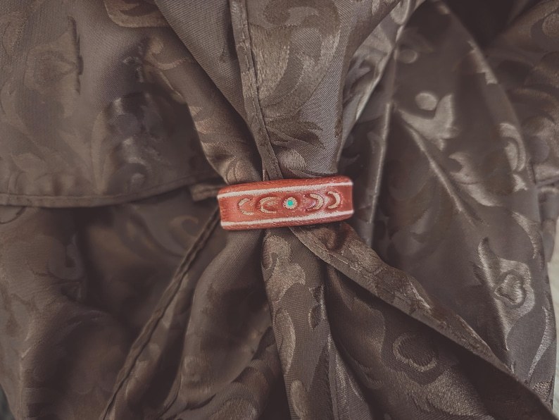 Tooled Leather Wild Rag Slide: Handmade Scarf & Bandana Keeper-MesaThread