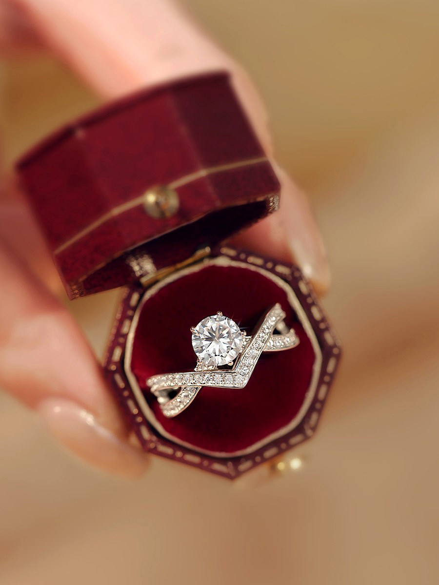 Bold&Chice Love Wings Moissanite Ring, 1CT Lab Created Engagement Ring, Criss Cross Pave Promise Ring for Women