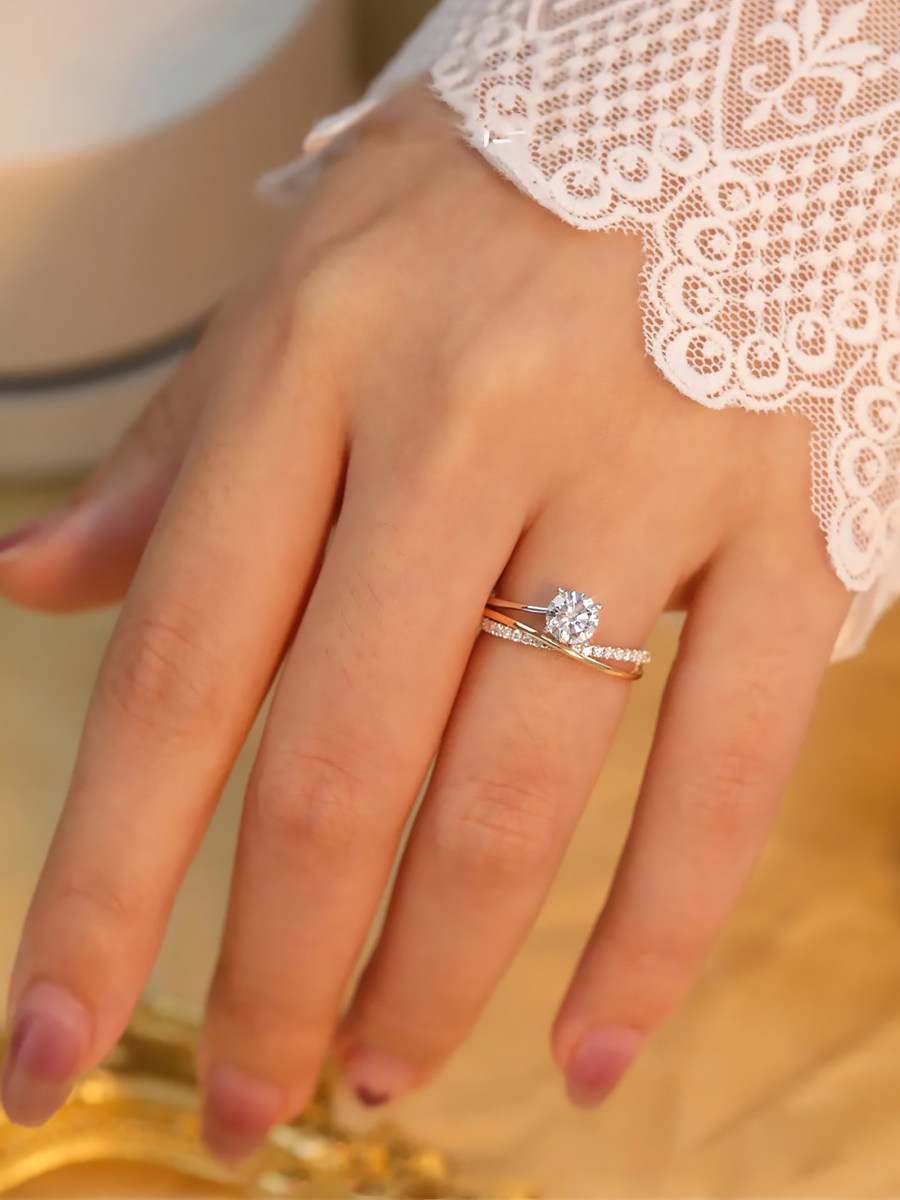 Bold&Chice Starry Sky Moissanite Ring, 0.5/1/3CT Lab Created Engagement Ring, Twisted Shank Promise Ring for Women