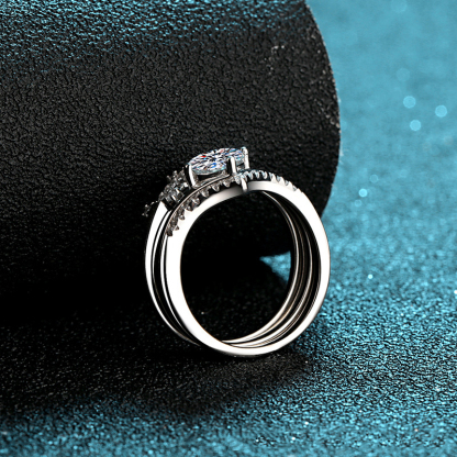 Bold&Chice 3-Piece Stackable Moissanite Ring Set, 0.8CT Round Lab Created Diamond Engagement Ring with Wedding Bands for Women