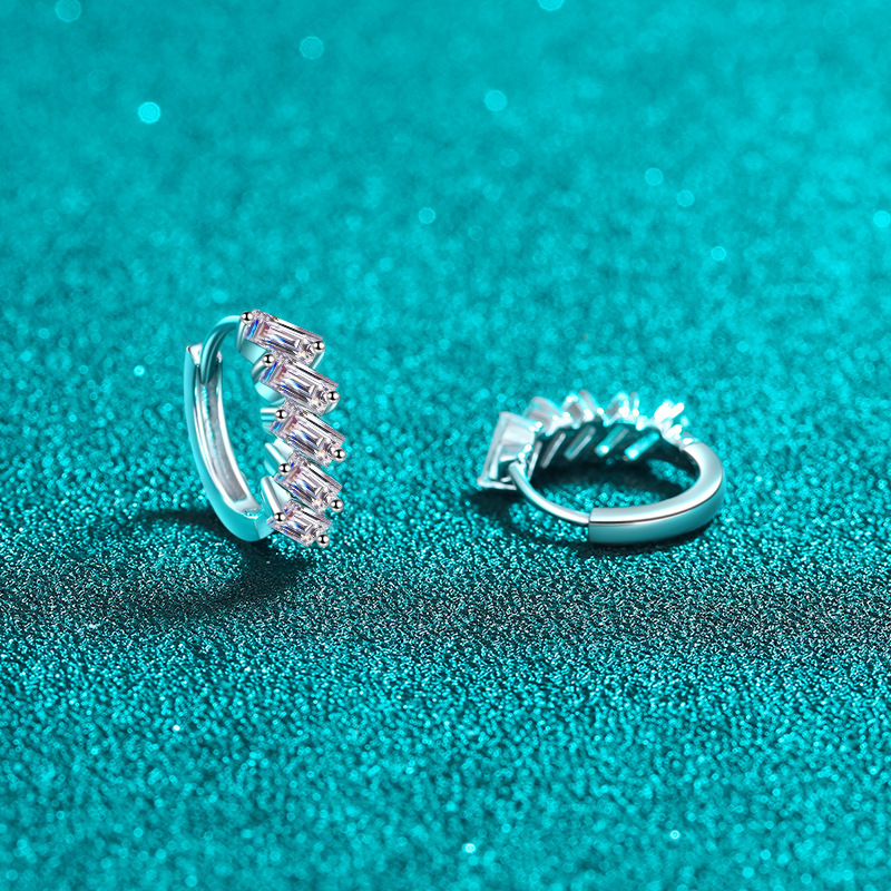 Bold&Chice 1.5CT Baguette Moissanite Huggie Earrings, Shiny Baguette Stack S925 Silver Lab Created Diamond Hoop Earrings for Women