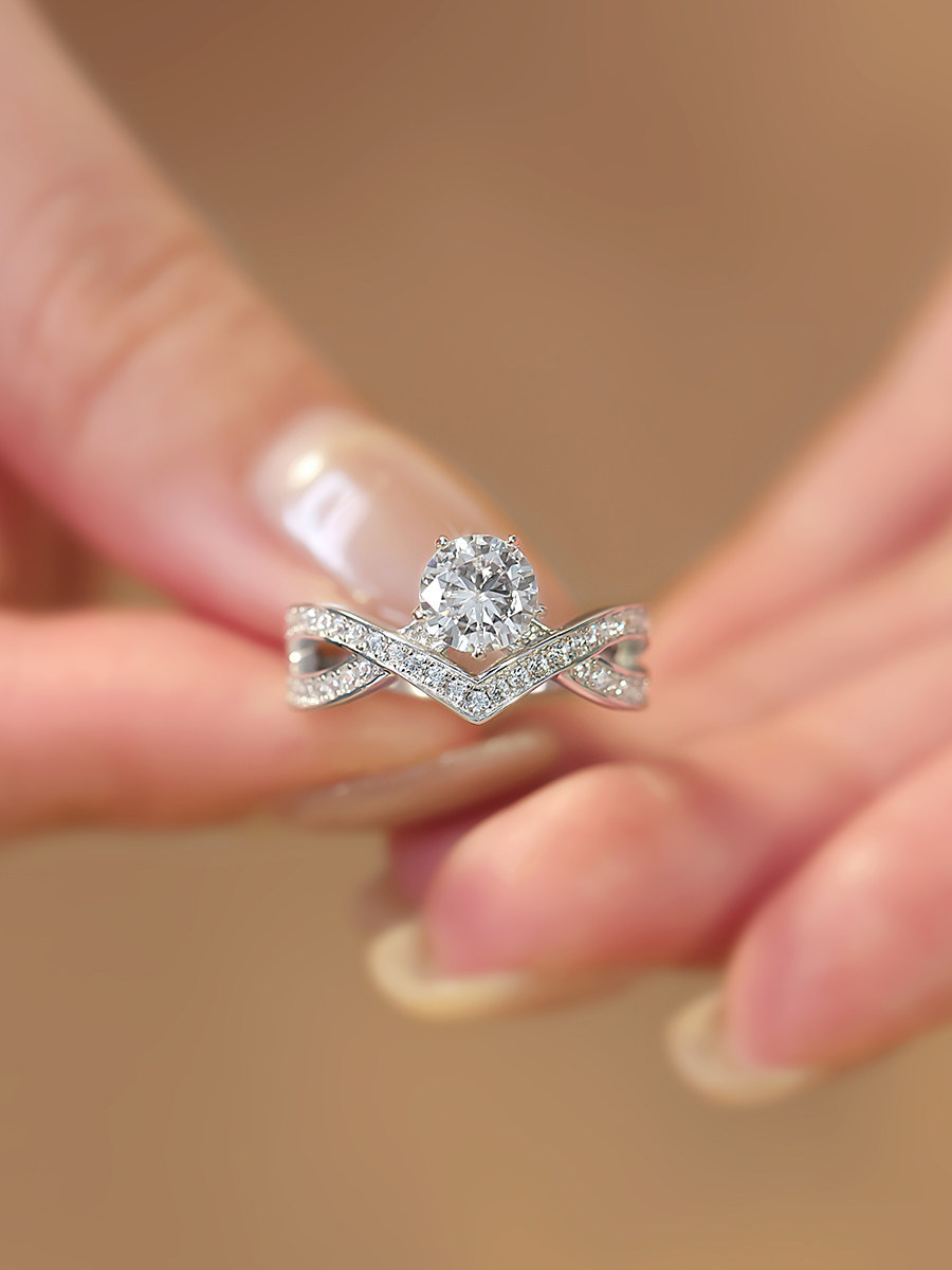 Bold&Chice Love Wings Moissanite Ring, 1CT Lab Created Engagement Ring, Criss Cross Pave Promise Ring for Women