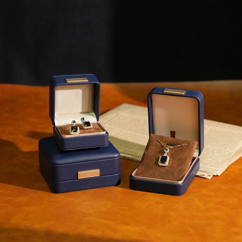 Bold&Chic Premium PU Leather Jewelry Box, Gift Storage Case for Pendants, Bracelets, Rings, Business Jewelry Organizer (Jewelry Not Included), Free Gift Included