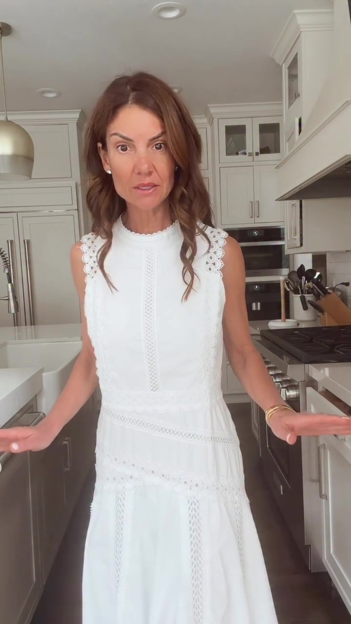 Chic Sleeveless Lace Detail Midi Dress for Effortless Elegance