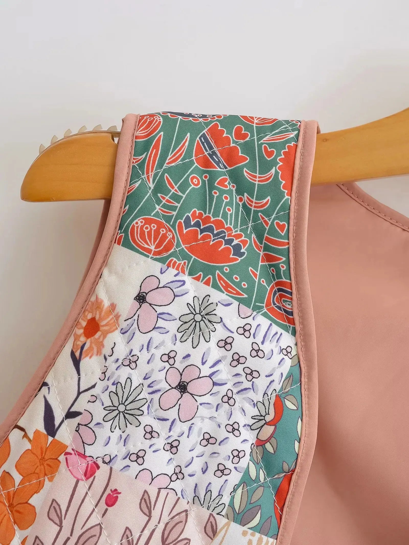 Patchwork Flower Print Waistcoat-Massicos