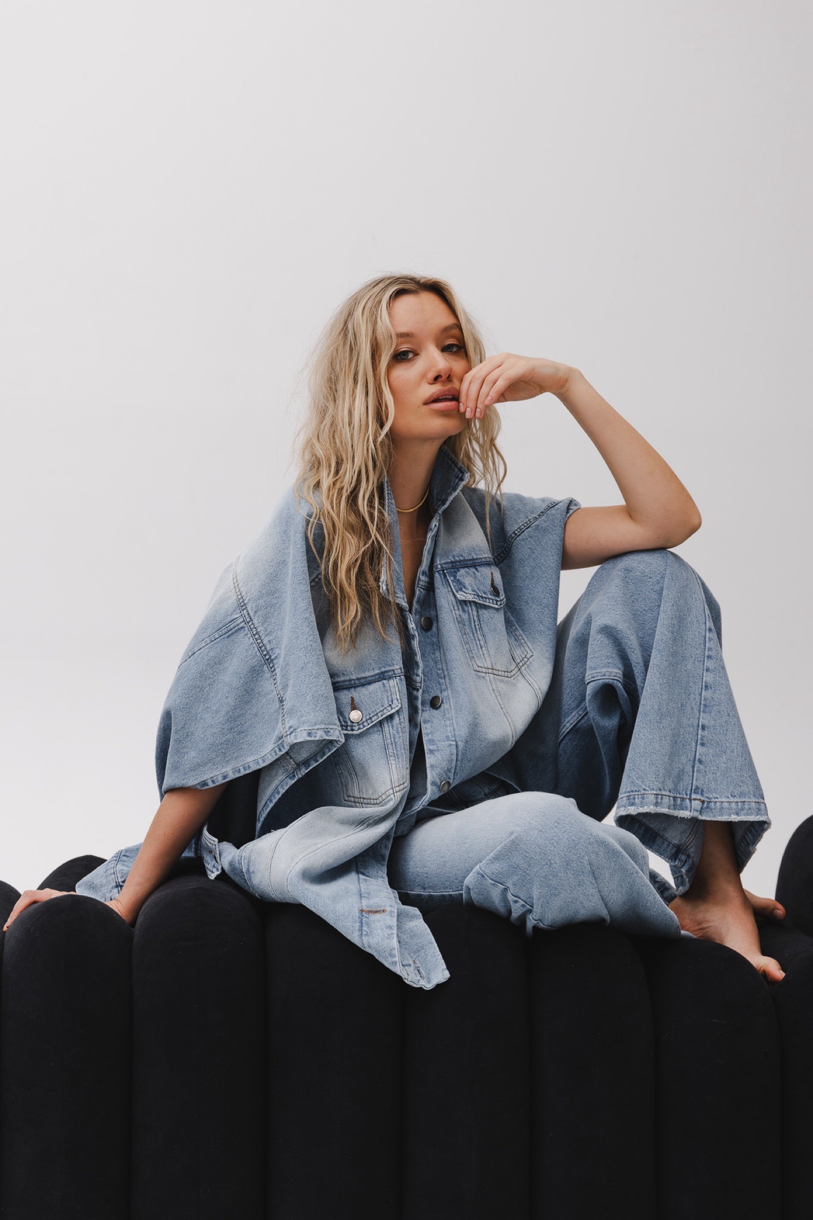 Oversized vintage washed denim vest jeans