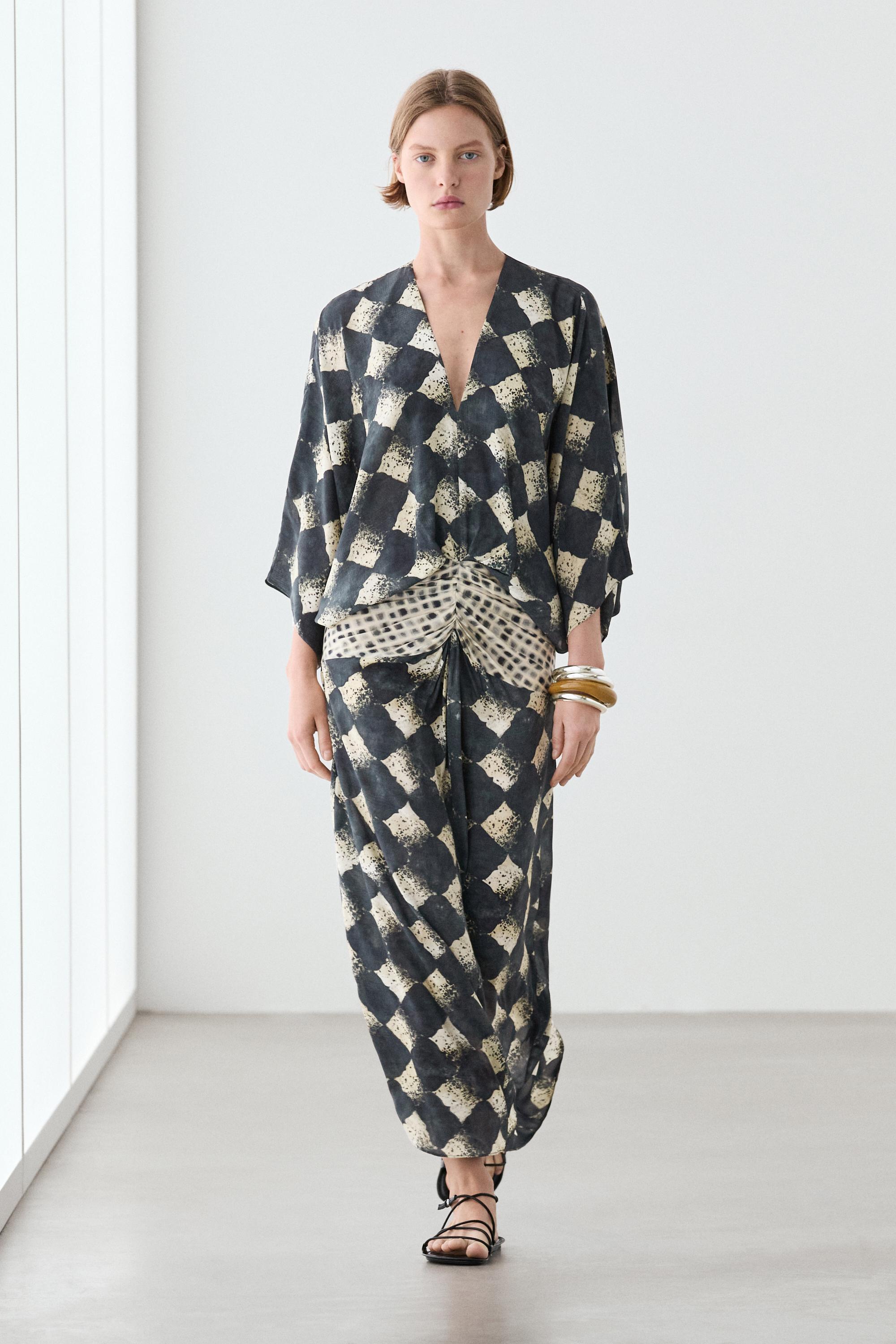 Black Geometric Print V-Neck Belted Kaftan Dress