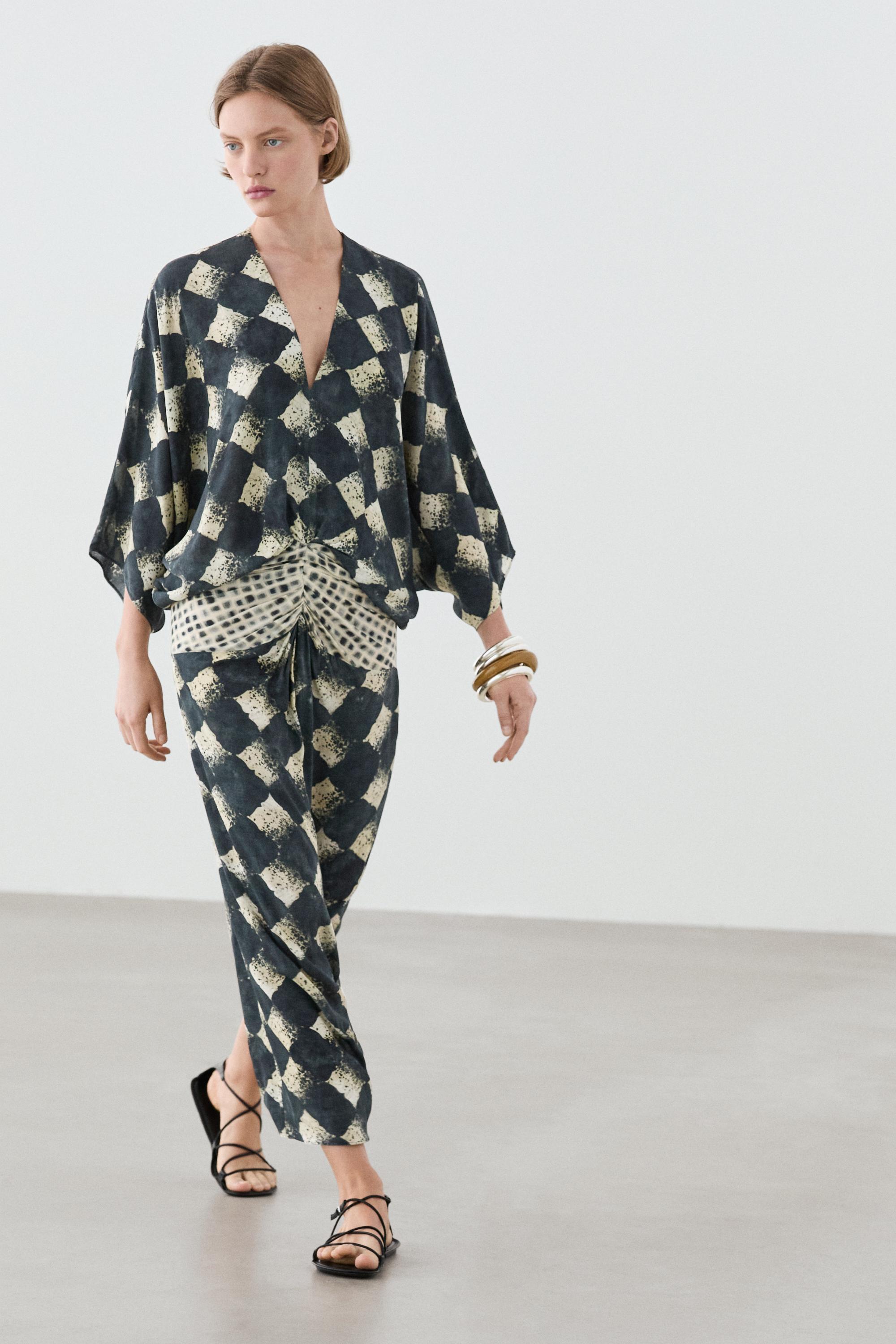 Black Geometric Print V-Neck Belted Kaftan Dress