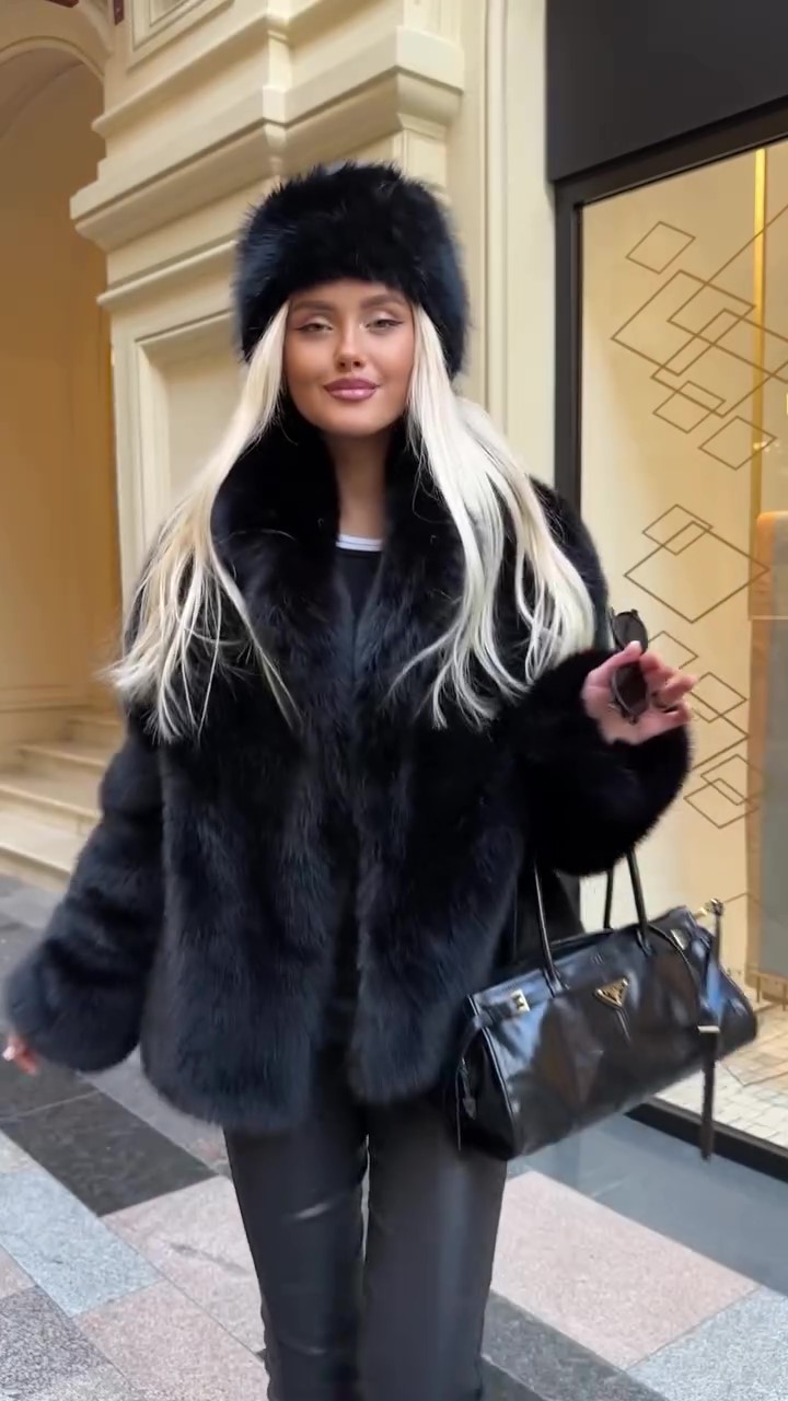 Thick fur oversized short coat