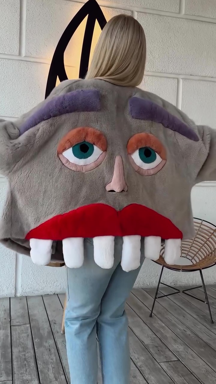 Fun and funny ugly face jacket-Massicos