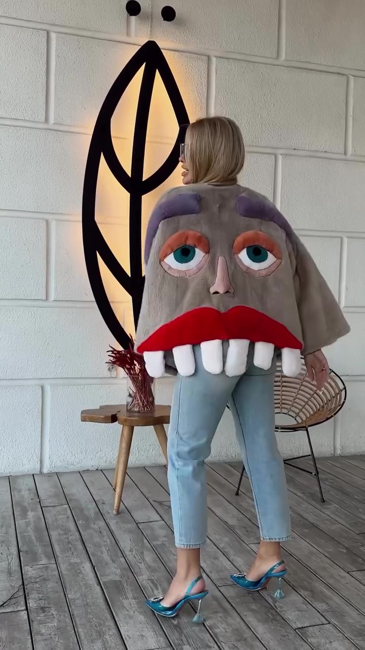 Fun and funny ugly face jacket-Massicos