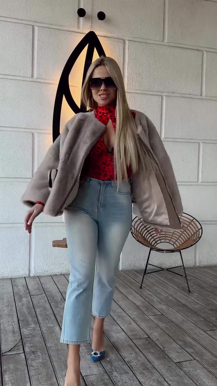 Fun and funny ugly face jacket-Massicos