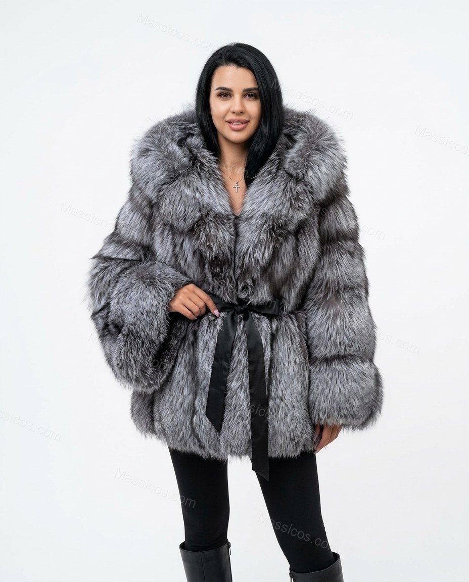 Silver Coat, front studio view, by Massicos